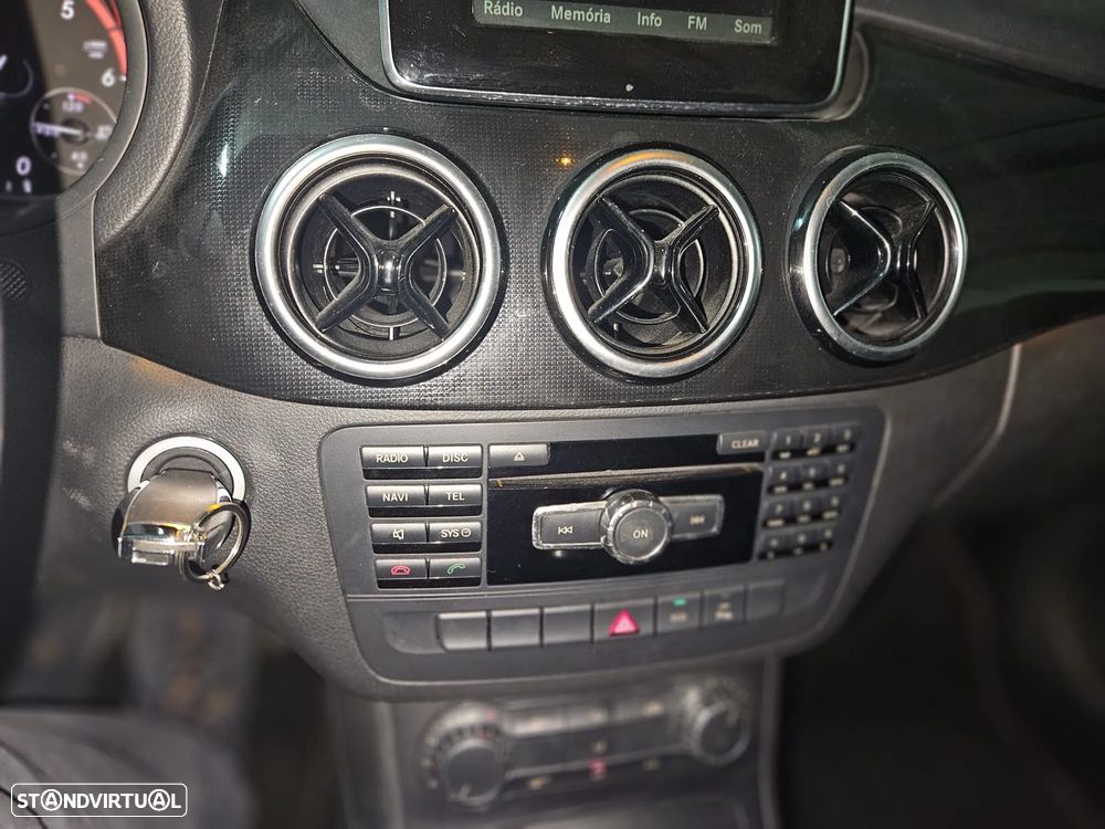 Mercedes-Benz B 180 CDi BlueEfficiency - 15