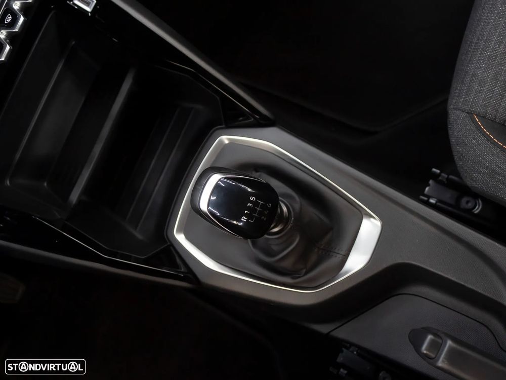 Peugeot 2008 1.2 PureTech Style - 32