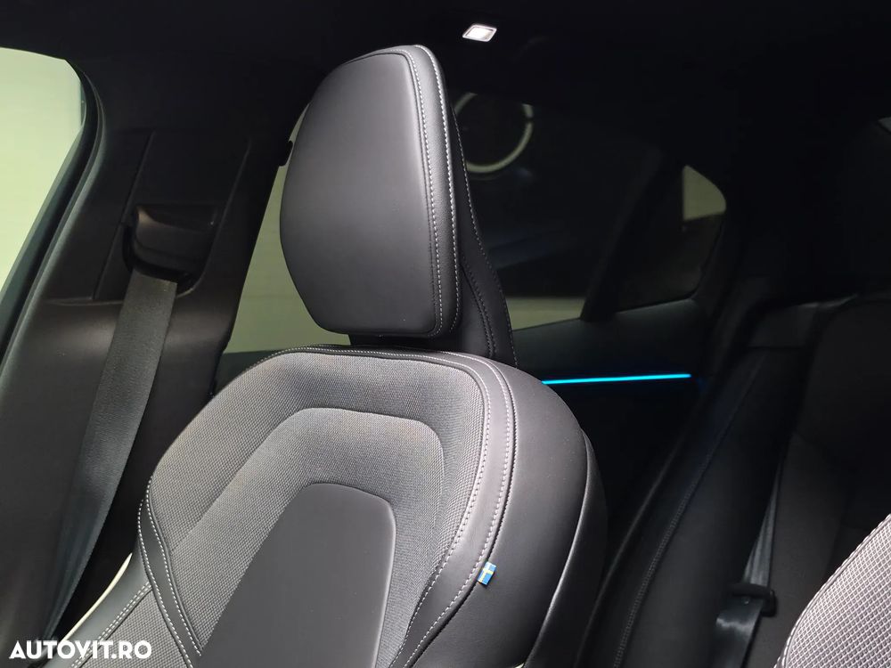 Volvo S60 B5 B AWD Ultimate Dark - 34