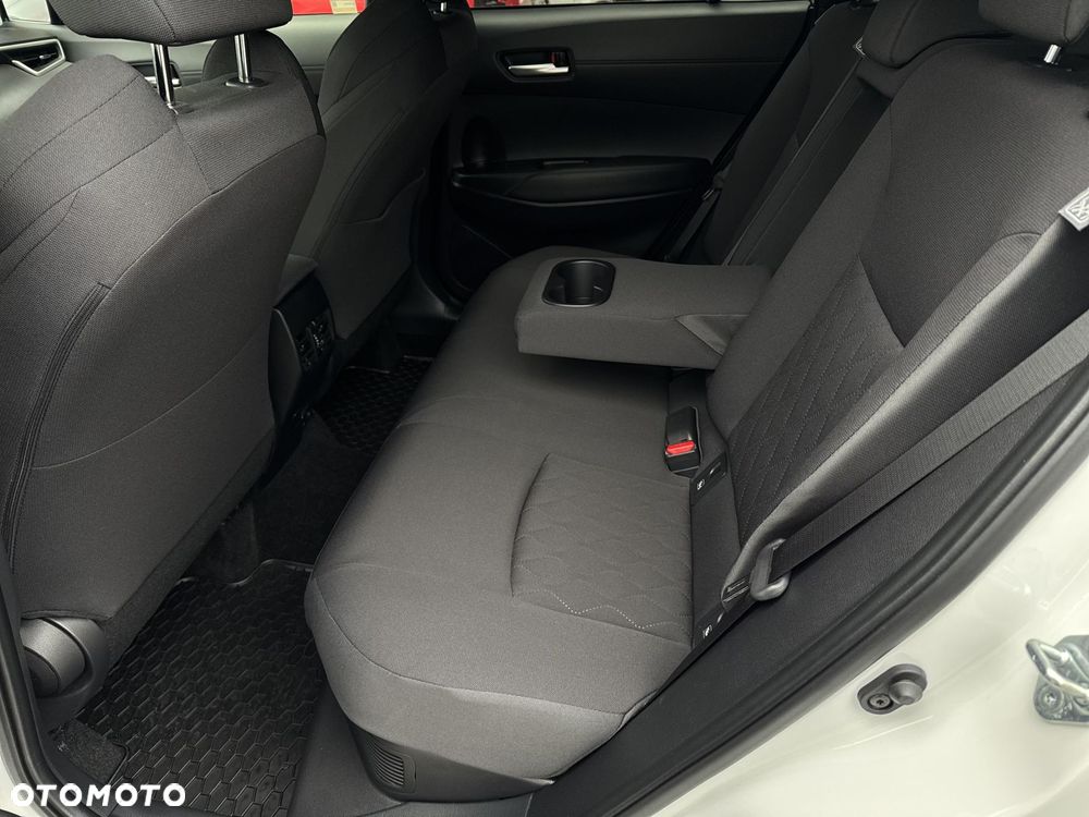 Toyota Corolla Cross - 10