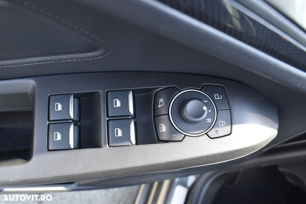 Ford Focus - 26