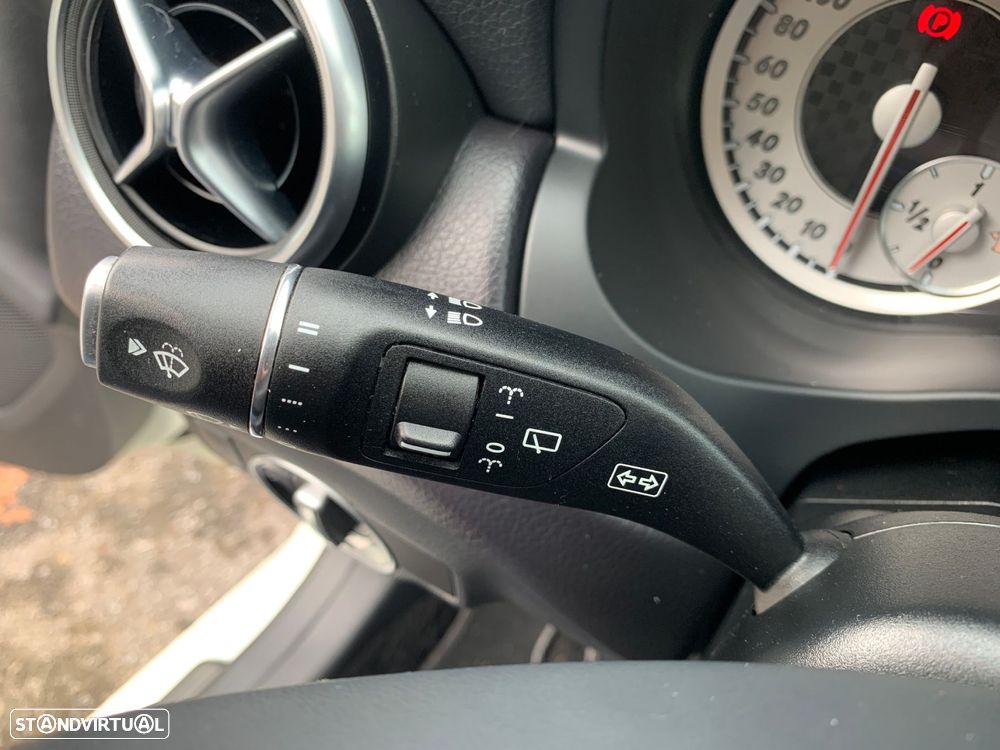 Mercedes-Benz A 180 d AMG Line - 45