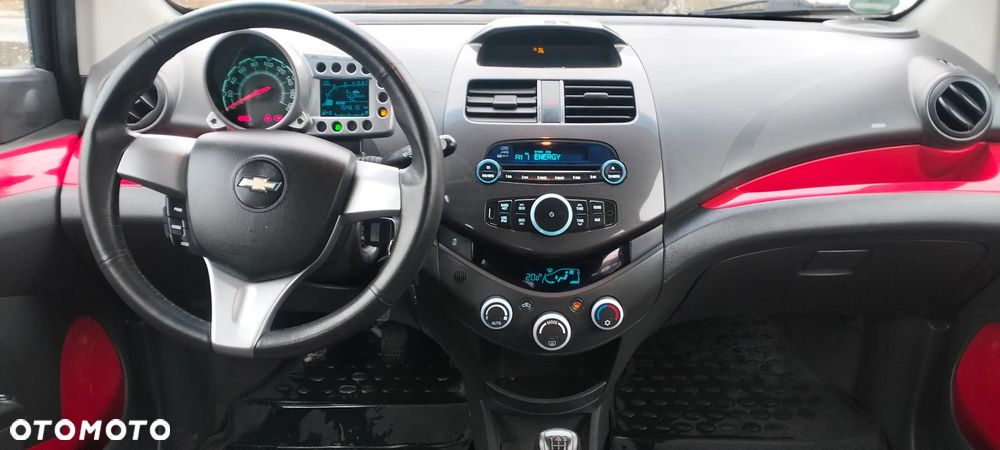 Chevrolet Spark - 38