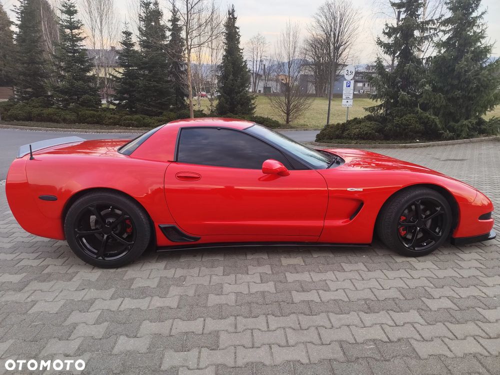 Chevrolet Corvette - 18