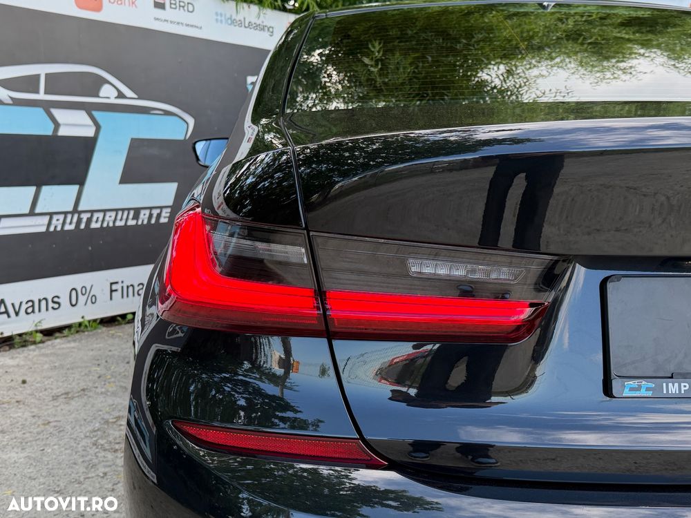 BMW Seria 3 320i Aut. M Sport - 32