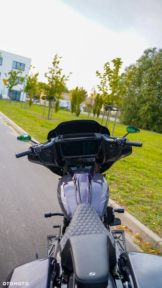 Harley-Davidson Touring Street Glide - 18