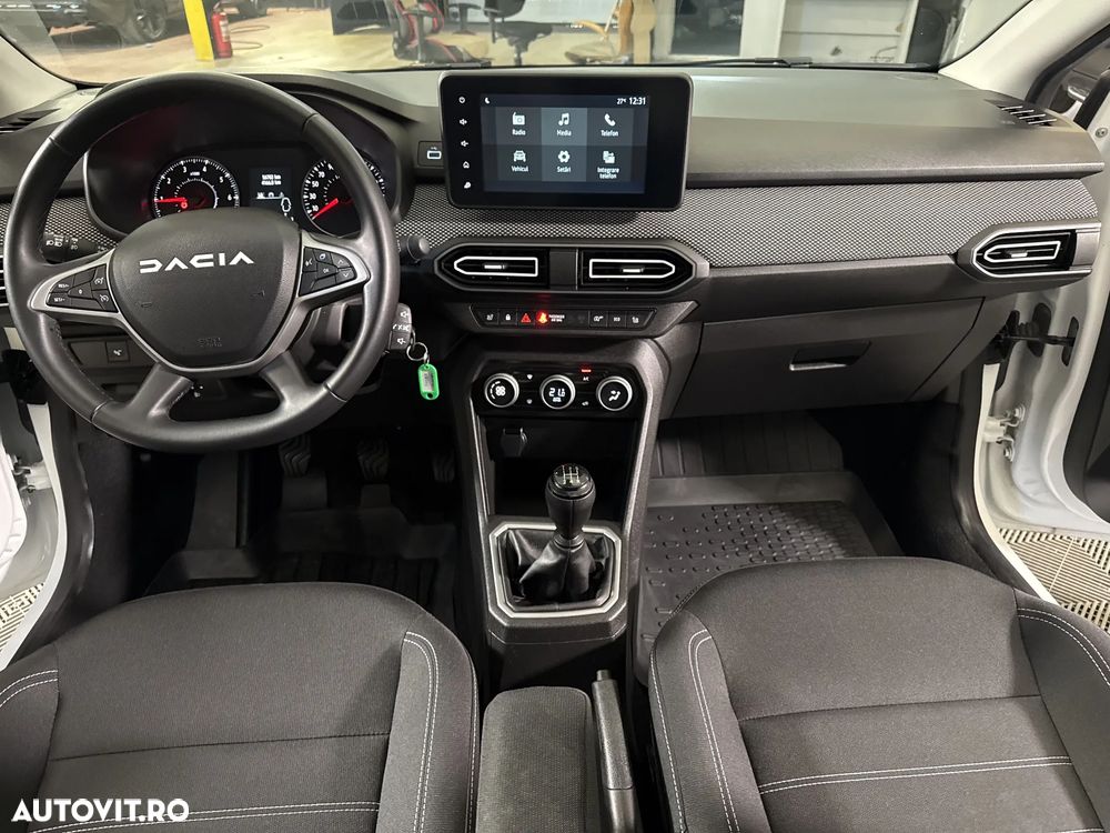 Dacia Sandero - 10