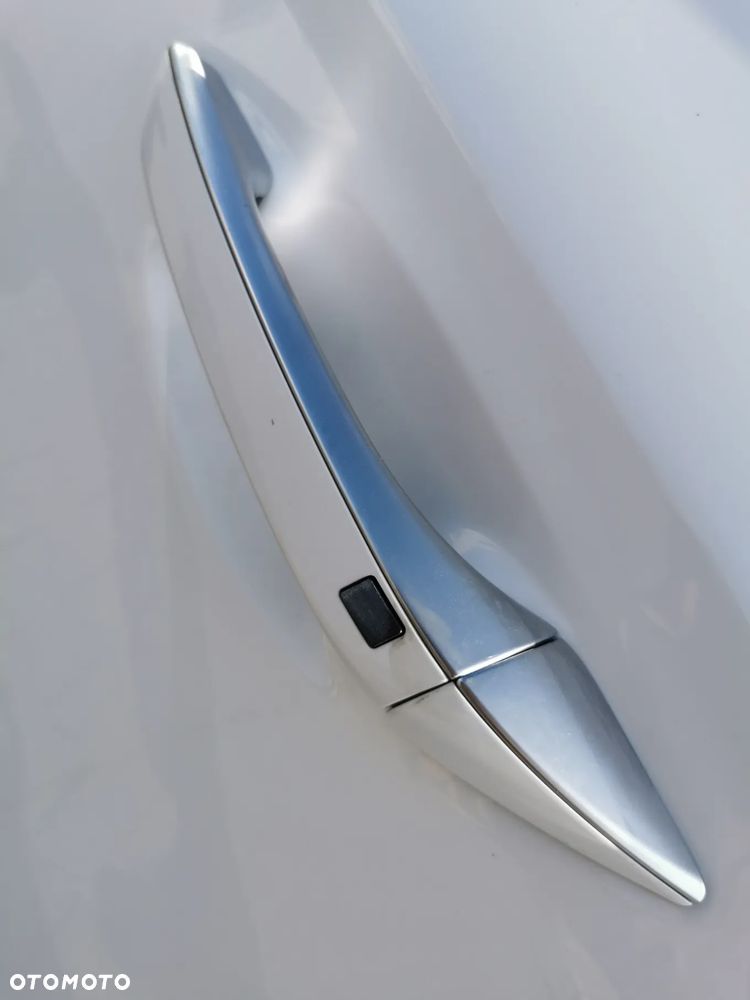 Hyundai IONIQ Hybrid 1.6 GDI Premium - 30