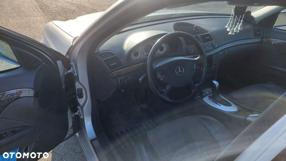 Mercedes-Benz Klasa E - 9