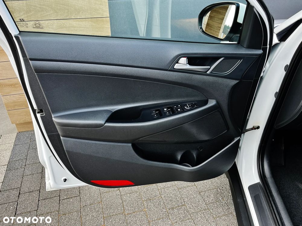 Hyundai Tucson blue 1.6 GDi 2WD Navi - 36