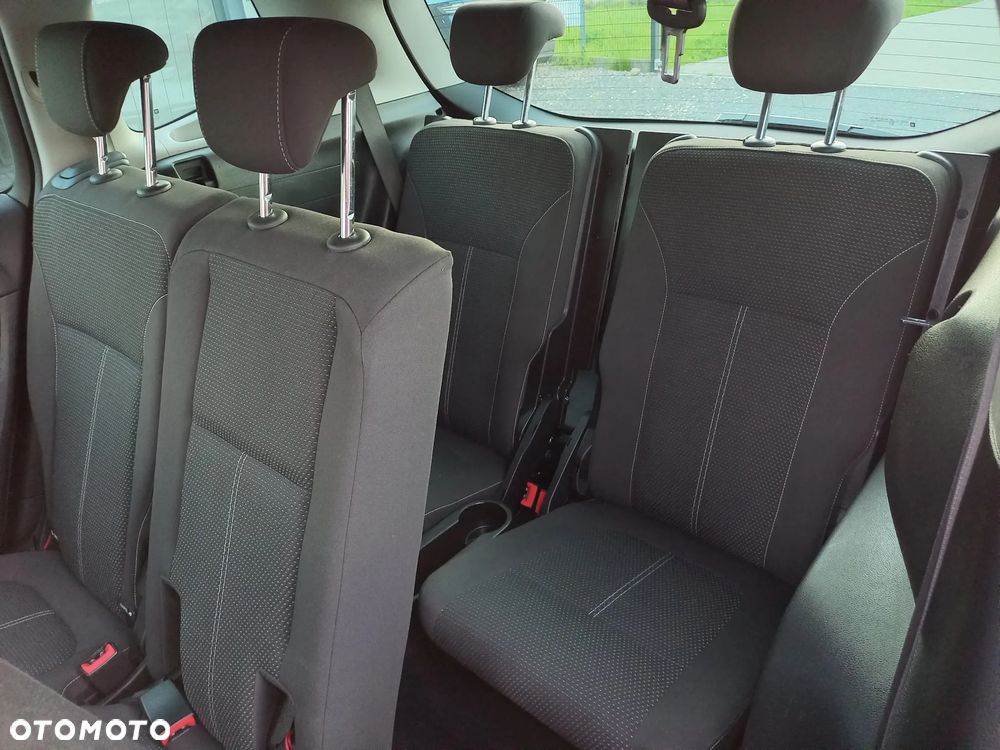 Opel Zafira - 16