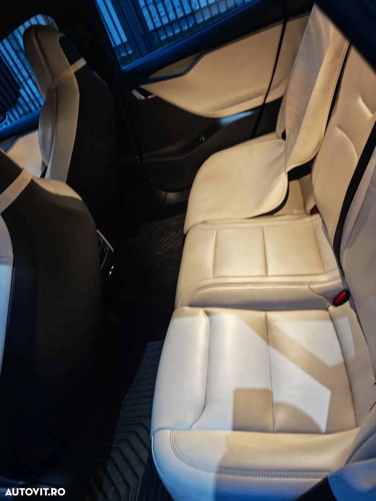 Tesla Model S Long Range - 10