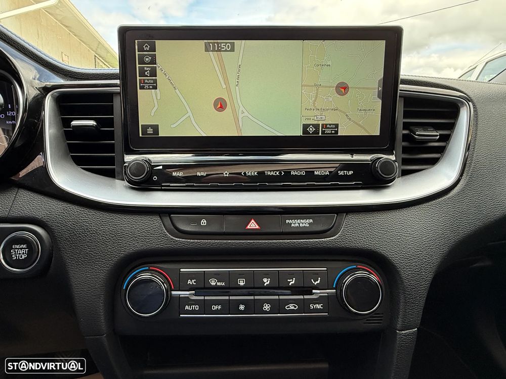 Kia Ceed SW 1.6 CRDi MHEV Drive+SRF - 29