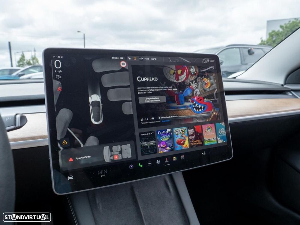 Tesla Model 3 - 36