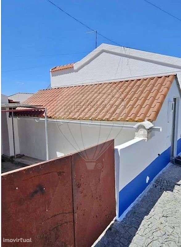 Moradia T2 para venda - Grande imagem: 2/22