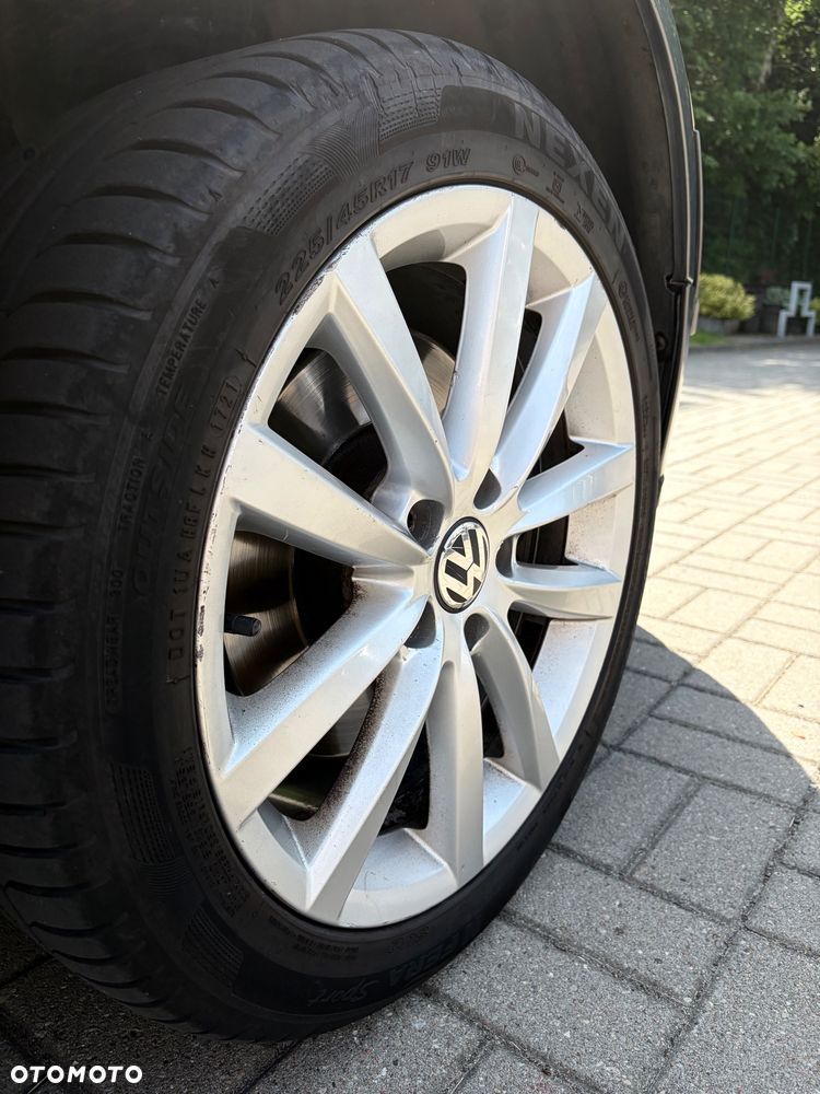 Volkswagen Passat 1.6 FSI Trendline - 16