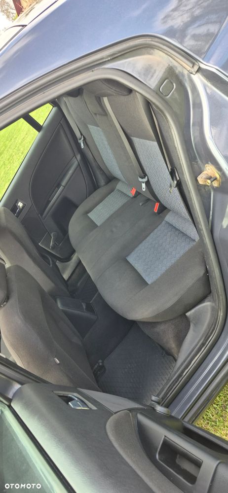 Ford Mondeo 2.0 TDCI Ambiente - 10