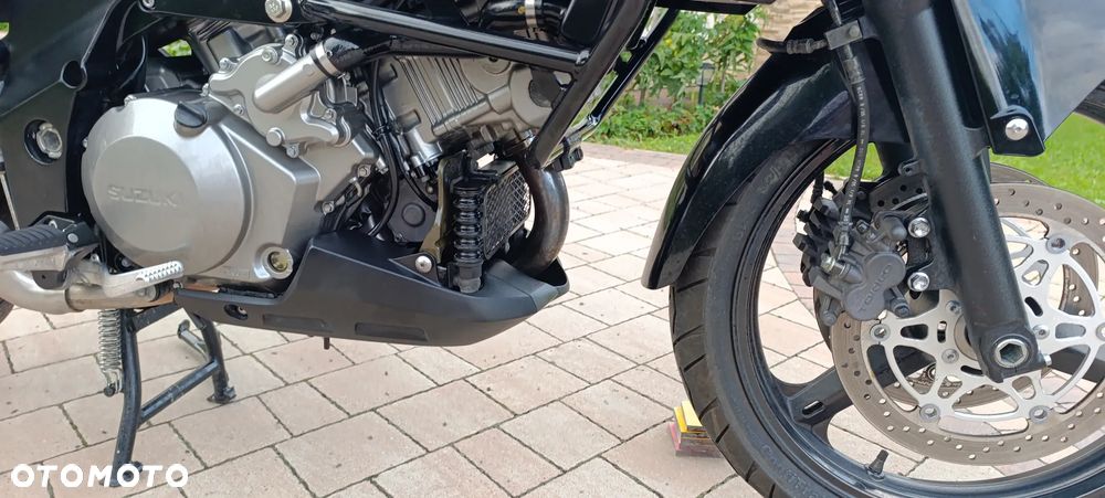 Suzuki V-STROM - 28