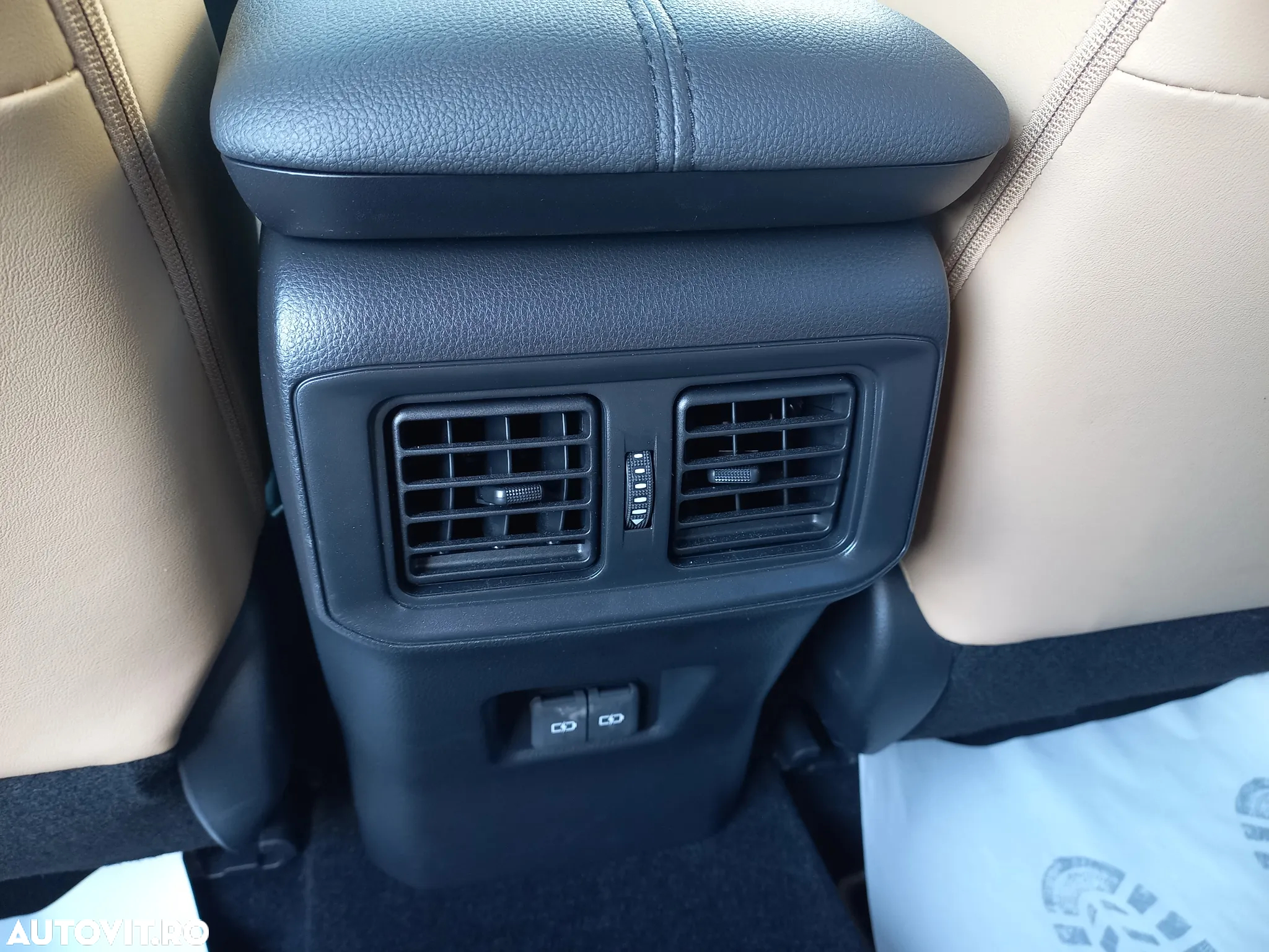 Toyota RAV4 2.5 Hybrid VVT-iE 4x4 Luxury - 15