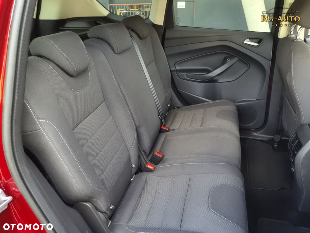Ford Kuga - 36