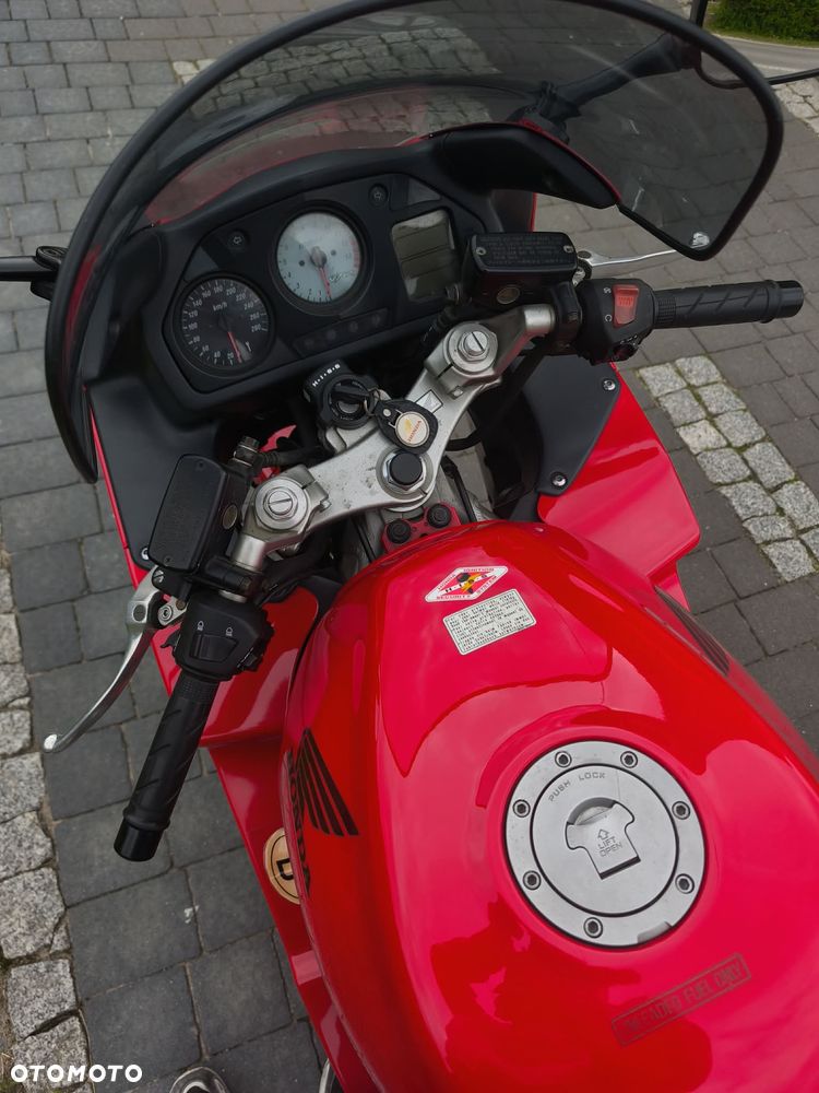 Honda VFR - 6