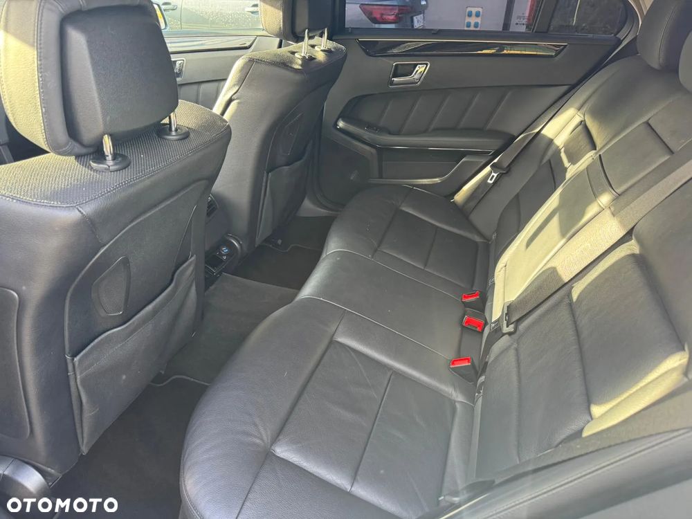 Mercedes-Benz Klasa E 350 CDI DPF BlueEFFICIENCY 7G-TRONIC Elegance - 20