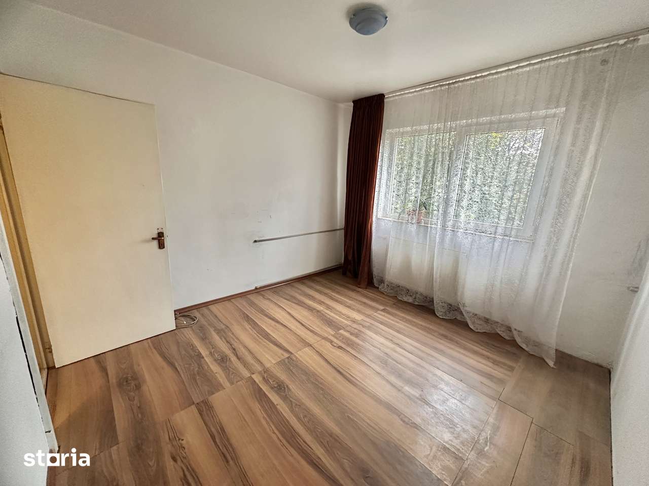 Apartament 3 camere, balcon, Oltenița — fotografia 1