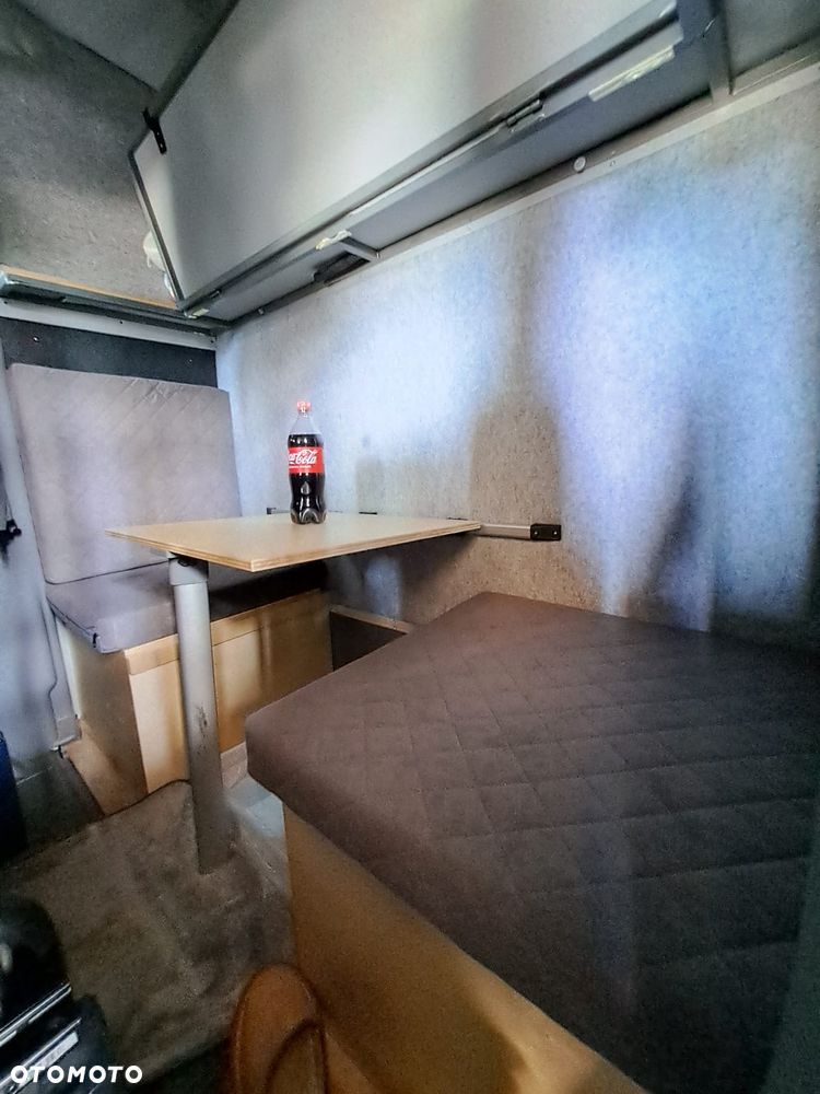 Mercedes-Benz SPRINTER - 16