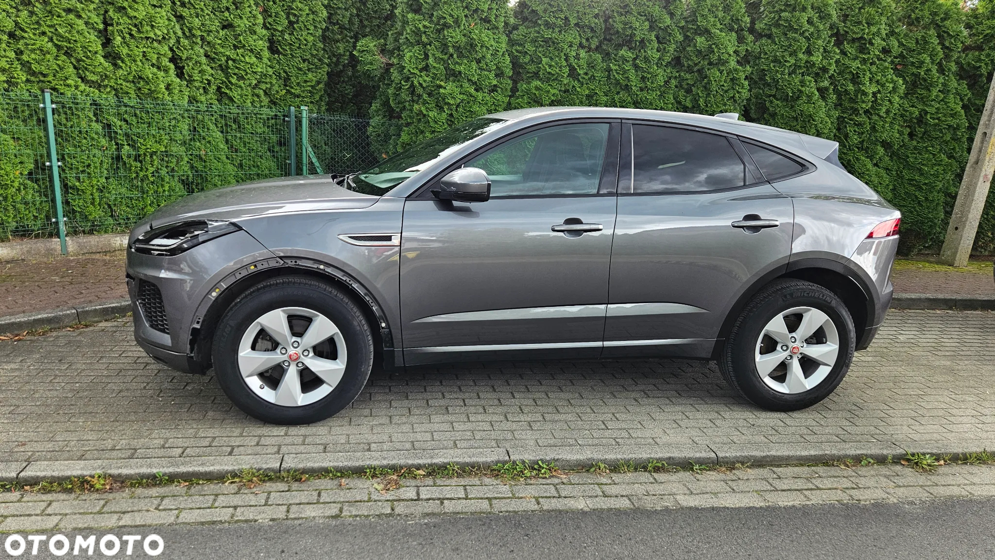 Jaguar E-Pace 2.0 i4D FWD R-Dynamic S - 10