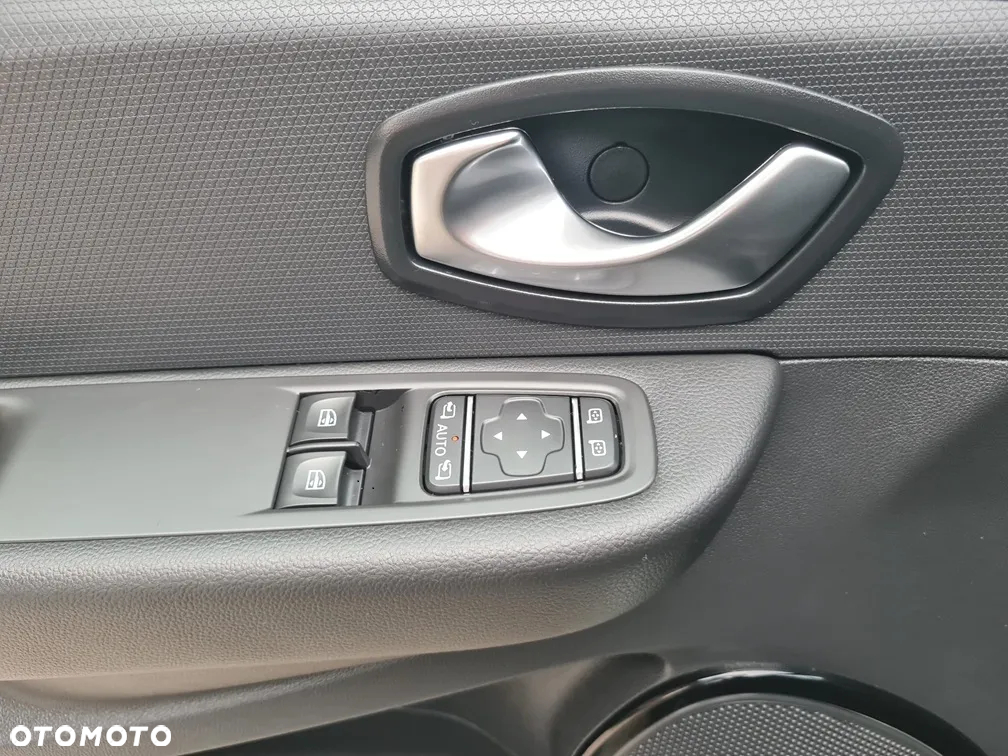 Renault Clio ENERGY TCe 120 LIMITED - 30