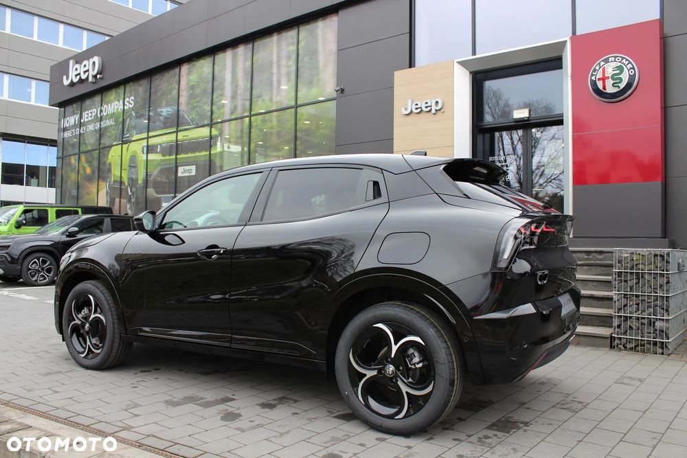 Alfa Romeo Junior 1.2 mHEV Ti Q4 eDCT - 3