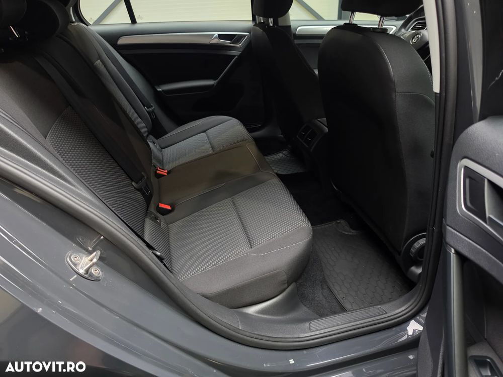 Volkswagen Golf 1.6 TDI Comfortline - 25