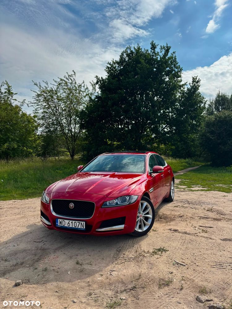 Jaguar XF 2.0 i4D AWD Prestige - 2