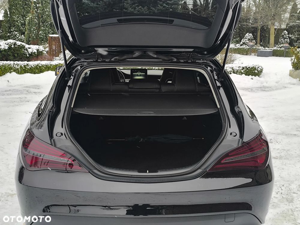 Mercedes-Benz CLA 220 4-Matic - 9