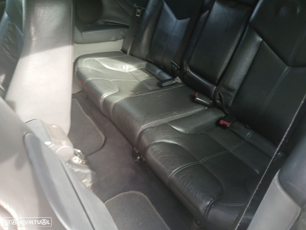 Alfa Romeo GT 1.9 JTD M-JET - 13