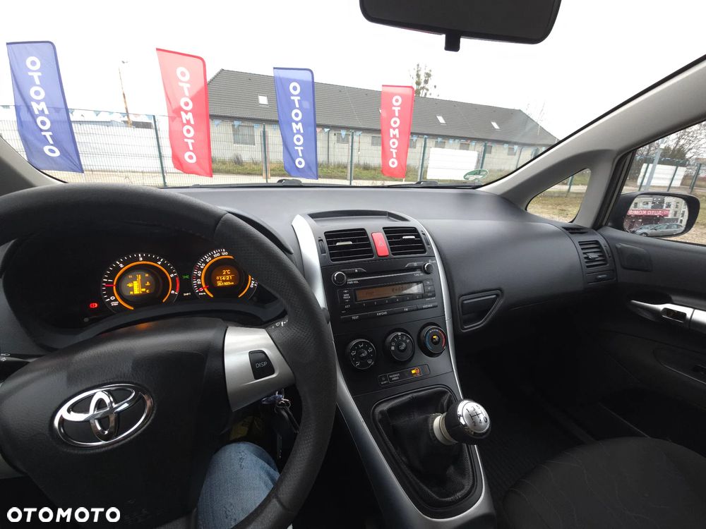 Toyota Auris 1.4 D-4D 2010 - 28