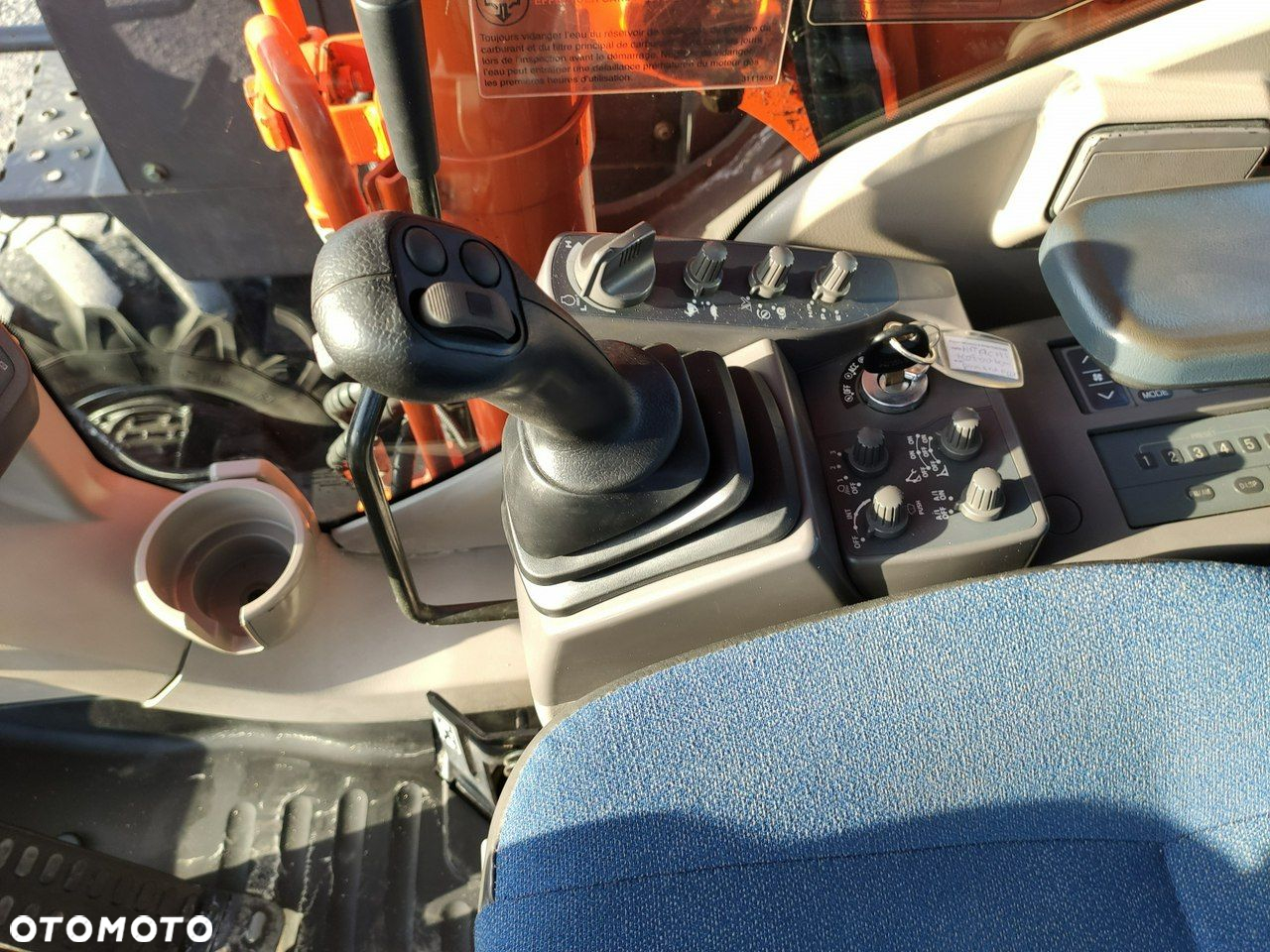 Hitachi ZX140 Koparka Kołowa - 23