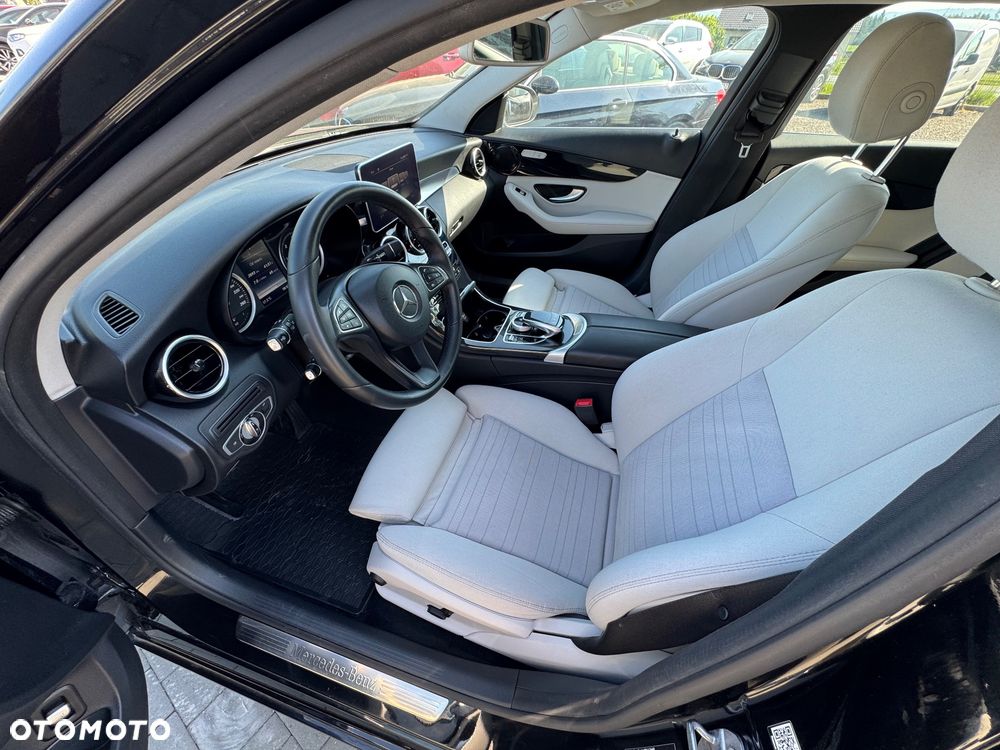 Mercedes-Benz Klasa C 220 d 4-Matic 9G-TRONIC - 9