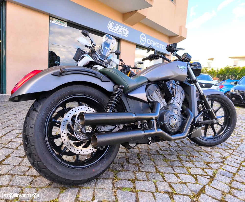 Victory Octane 1200 Custom/Chopper - 4