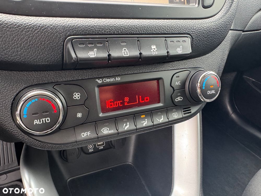 Kia Ceed 1.4 CVVT ISG Dream-Team Edition - 24