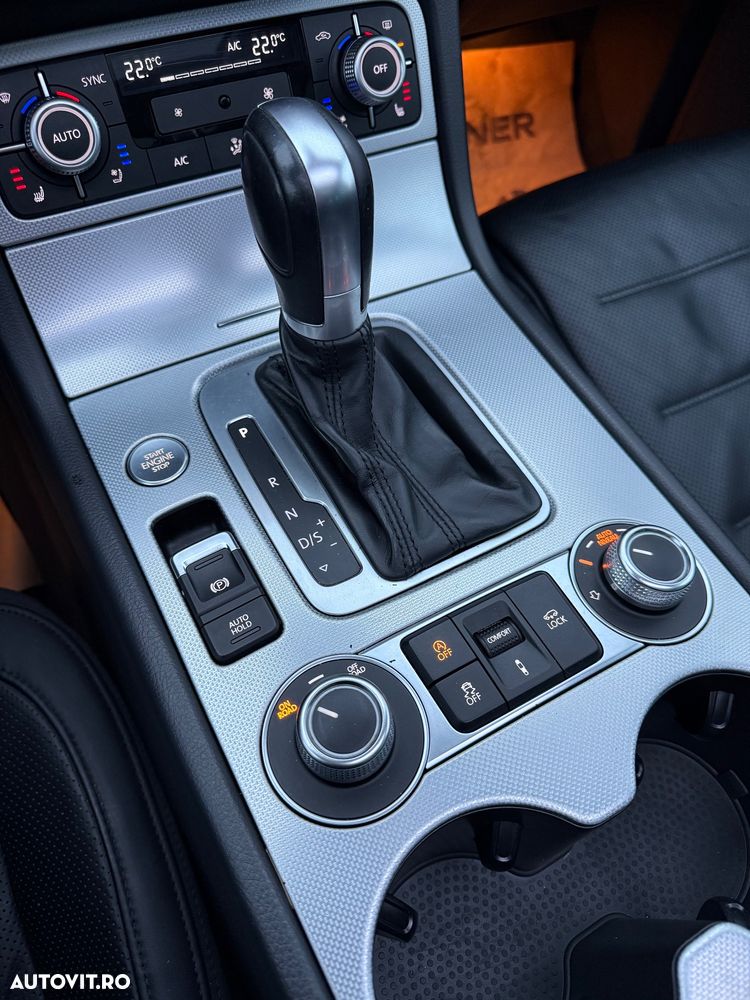 Volkswagen Touareg 3.0 V6 TDI SCR Blue Motion DPF Automatik Terrain Tech Exclusive - 36