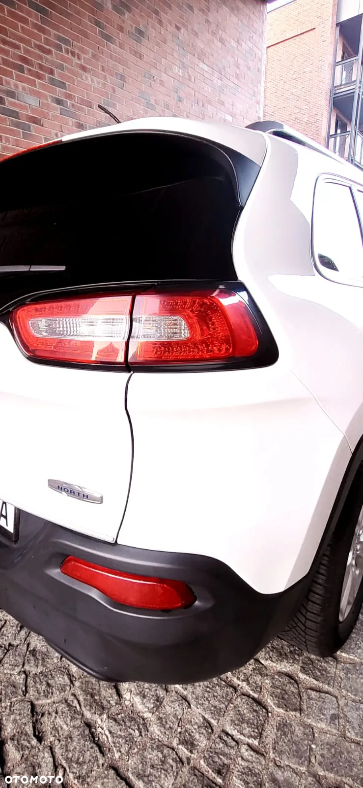 Jeep Cherokee - 10