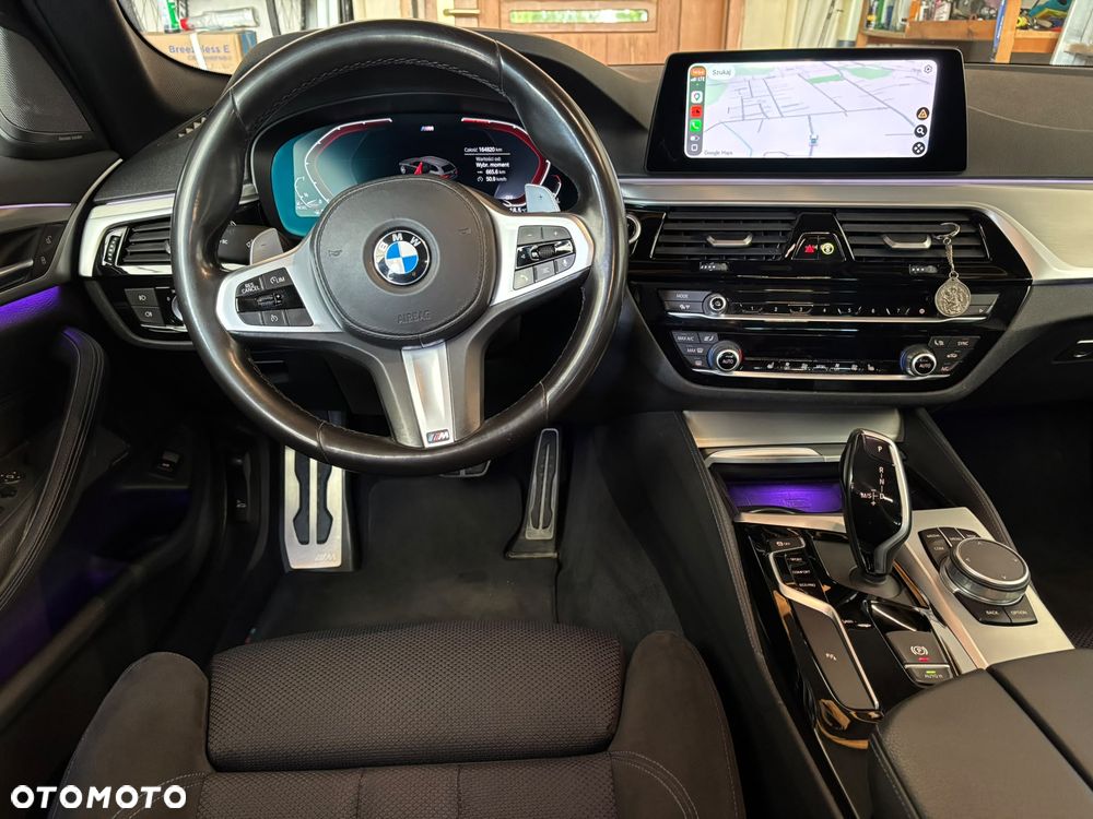 BMW Seria 5 520d M Sport Edition - 11