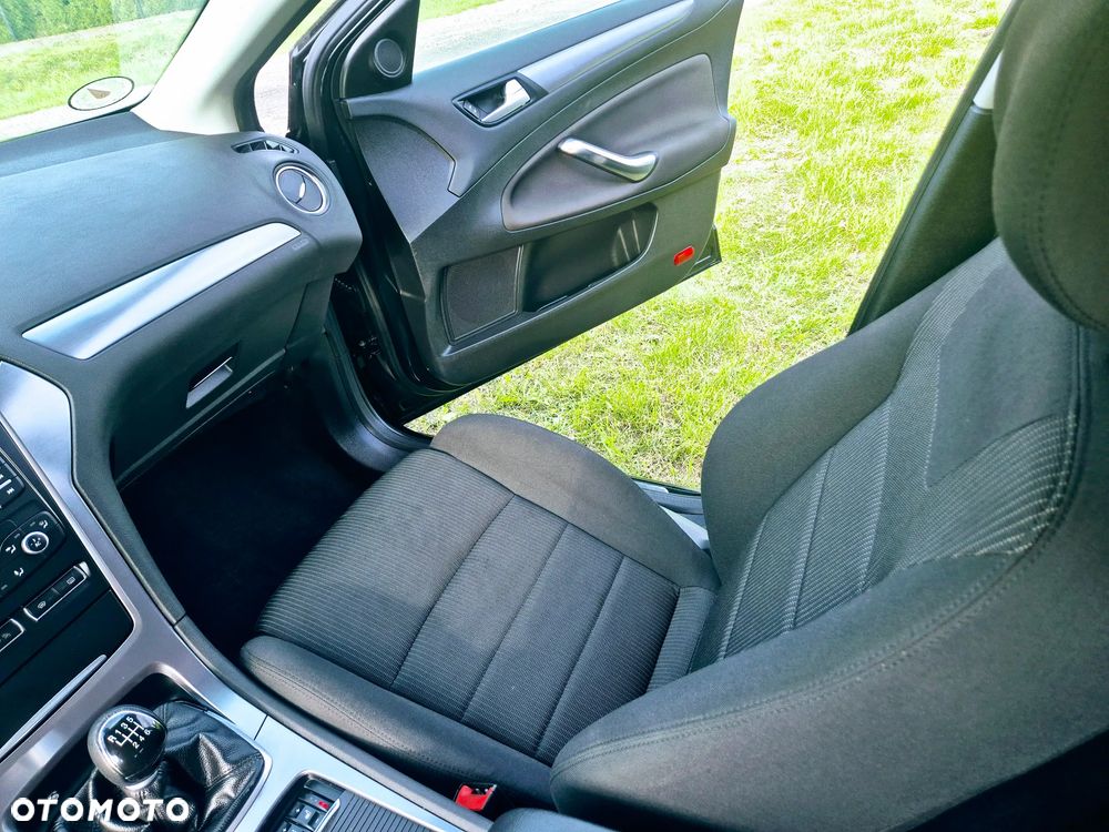 Ford Mondeo 2.0 TDCi Business Edition - 31