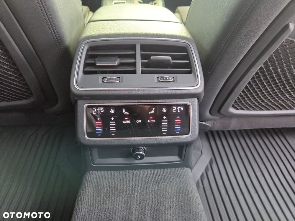 Audi A6 Avant 40 TDI quattro S tronic - 11