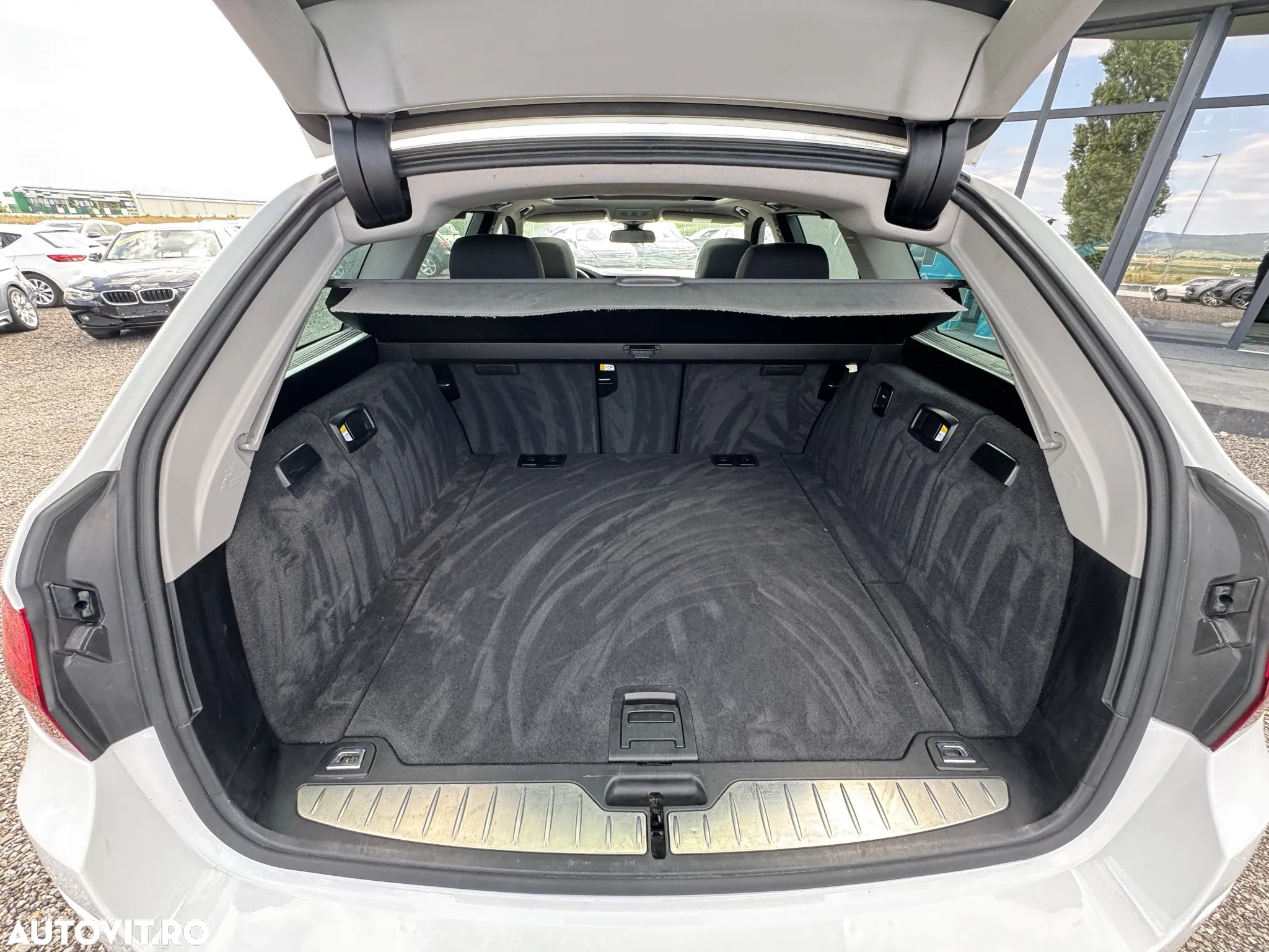 BMW Seria 5 520d - 23