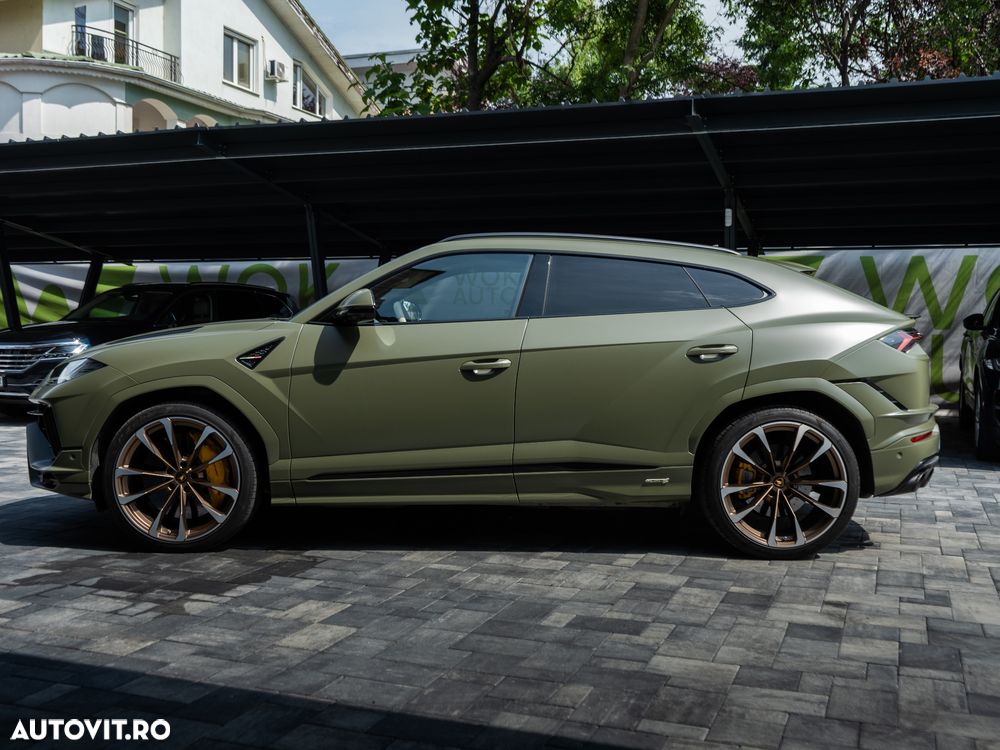 Lamborghini URUS - 14