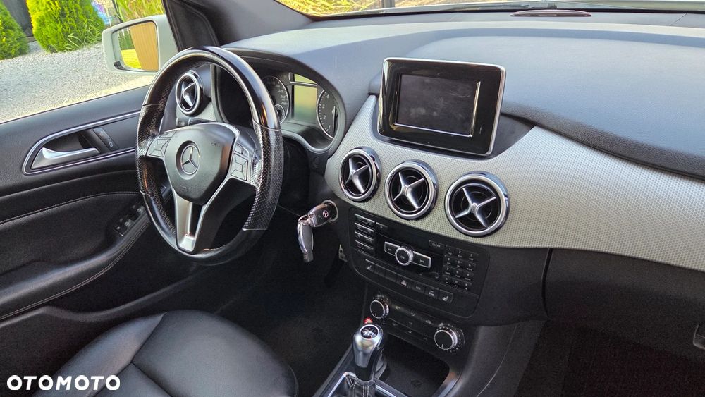 Mercedes-Benz Klasa B 200 (BlueEFFICIENCY) - 35
