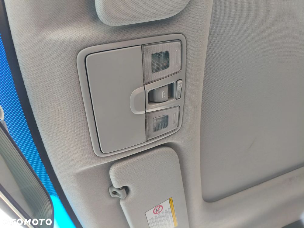 Hyundai Veloster 1.6 Premium - 29