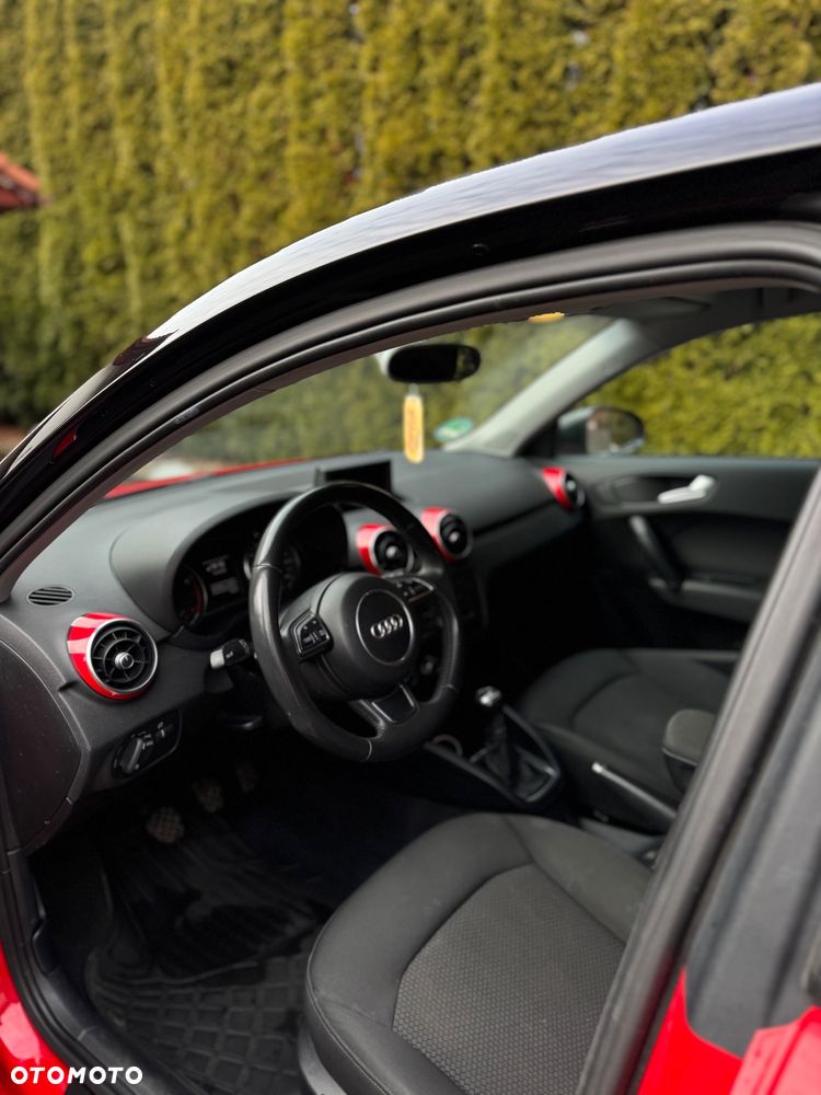 Audi A1 Sportback 1.2 TFSI S line Sportpaket - 19